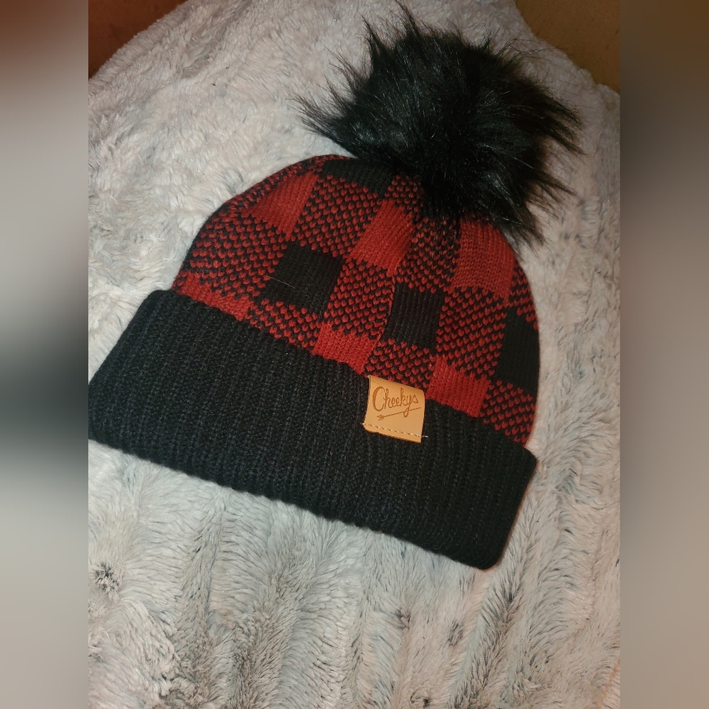 CHEEKYS Buffalo plaid beanie